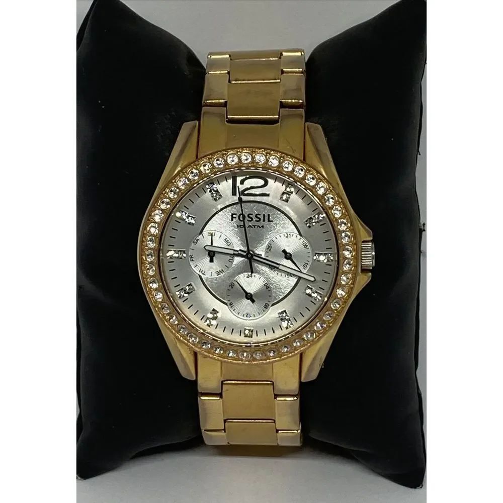 Fossil Riley ES2811 Womens Stainless Steel Analog Silver Dial Quartz Watch XR784